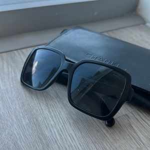 CHANEL Black Square Sunglasses (Good Condition)